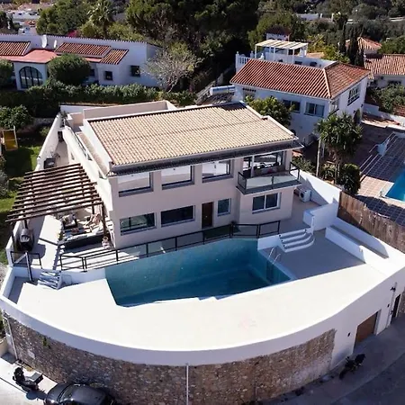 Spacious That Has It All! Villa Fuengirola