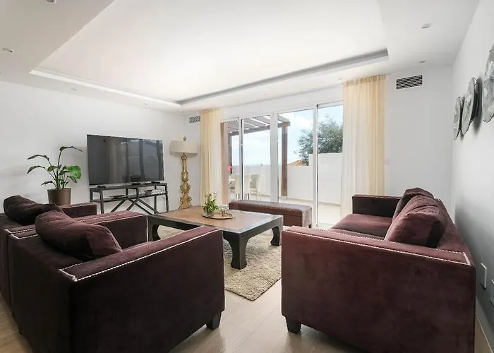 Villa Spacious That Has It All! Fuengirola