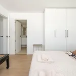 ヴィラ Spacious That Has It All!