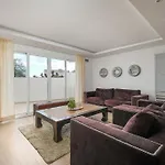 Spacious That Has It All! Villa *